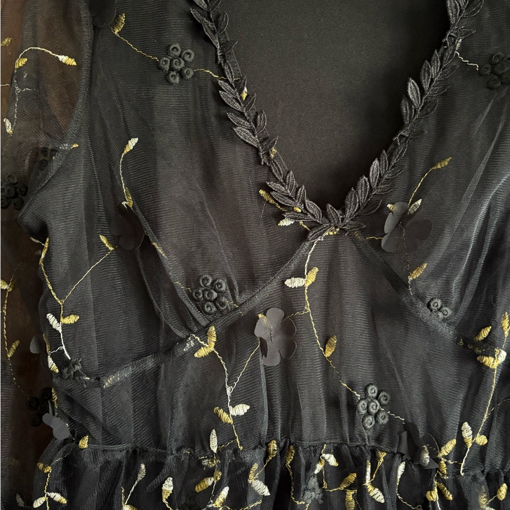 Disturbia Chrysanthi Applique Maxi Dress with Black Gold Floral Accents US 6 - Picture 10 of 11
